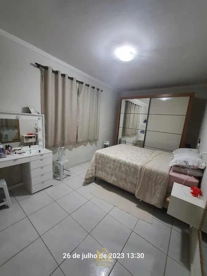 Imagem de Casa à venda no bairro Osvaldo Rezende em Uberlândia/MG