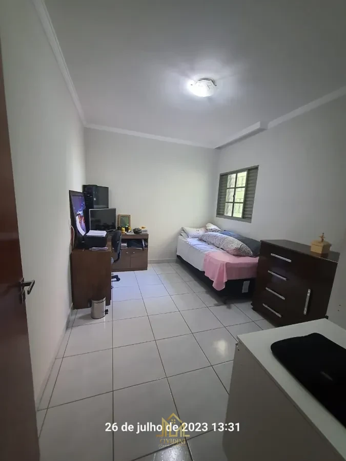 Imagem de Casa à venda no bairro Osvaldo Rezende em Uberlândia/MG