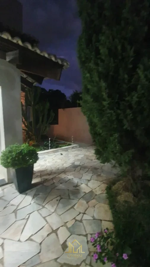 Imagem de Casa à venda no bairro Cidade Jardim em Uberlândia/MG