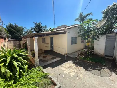 Imagem de Casa à venda no bairro Saraiva em Uberlândia/MG