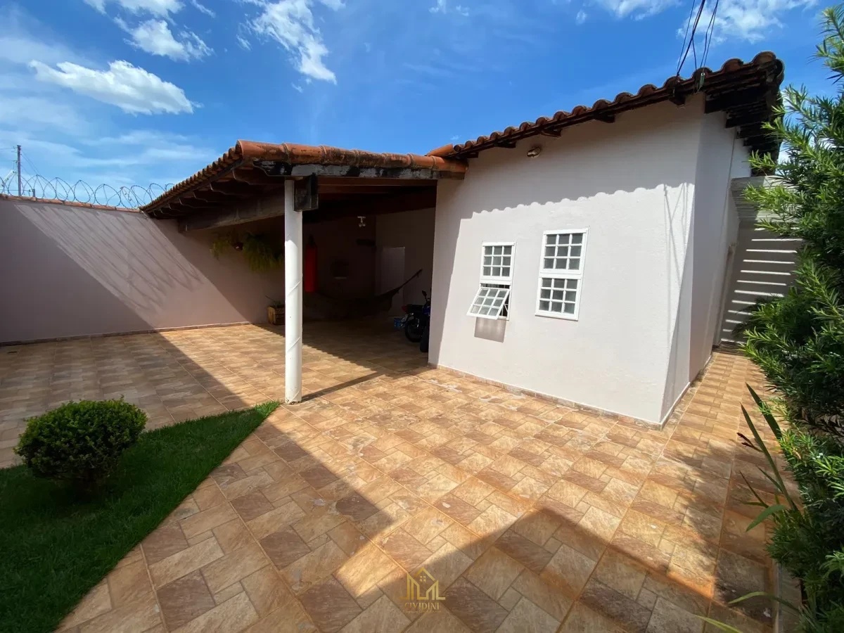 Imagem de Casa à venda no bairro Granada em Uberlândia/MG