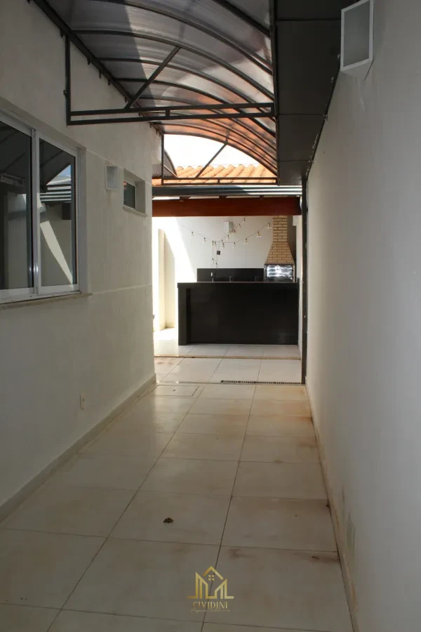 Imagem de Casa à venda no bairro Laranjeiras em Uberlândia/MG