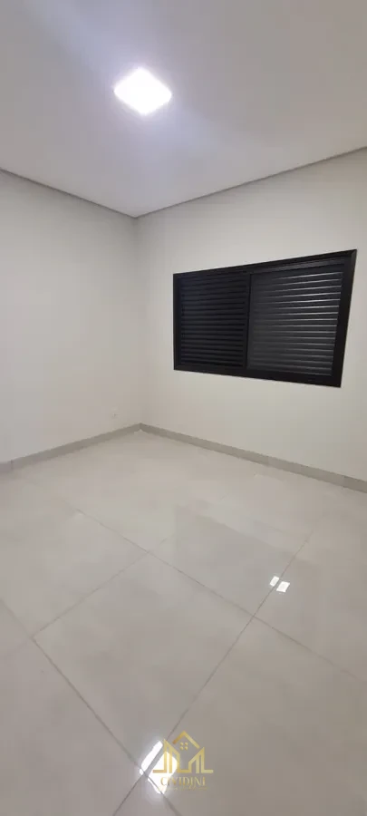 Imagem de Casa à venda no bairro Jardim Karaíba em Uberlândia/MG