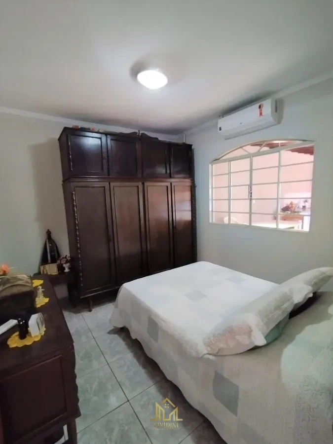 Imagem de Casa à venda no bairro Santa Rosa em Uberlândia/MG