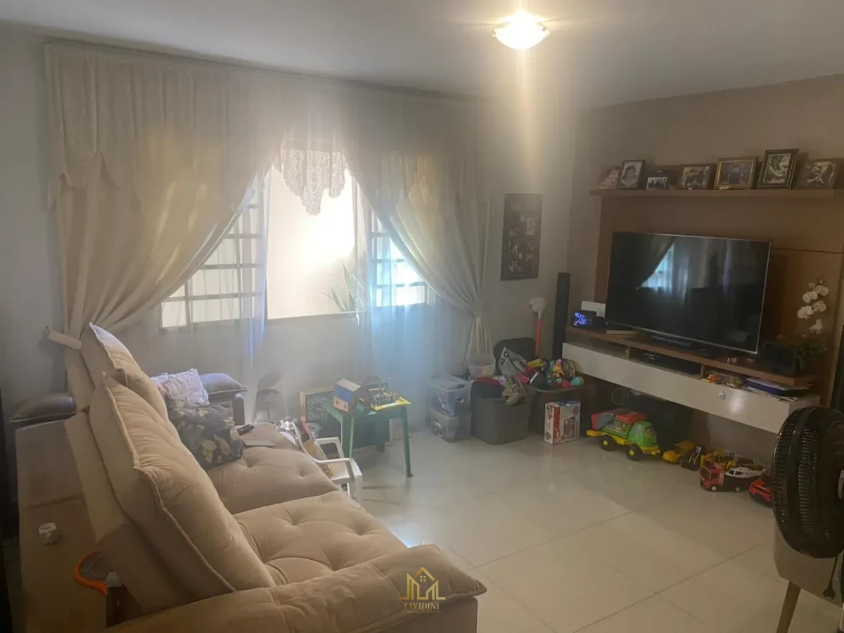 Imagem de Casa à venda no bairro Jardim Holanda em Uberlândia/MG