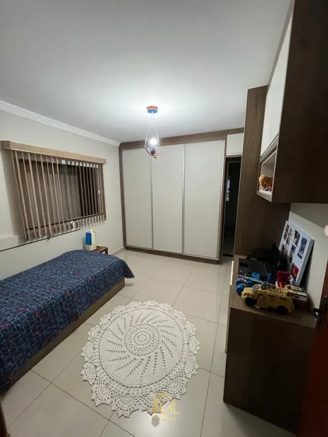 Imagem de Casa à venda no bairro Chácaras Tubalina e Quartel em Uberlândia/MG