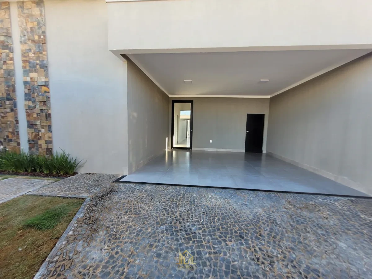 Imagem de Casa à venda no bairro Grand Ville em Uberlândia/MG