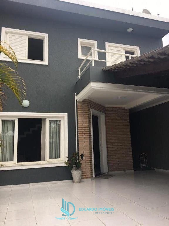 Imagem de VENDO Sobrado com Piscina em Aruja