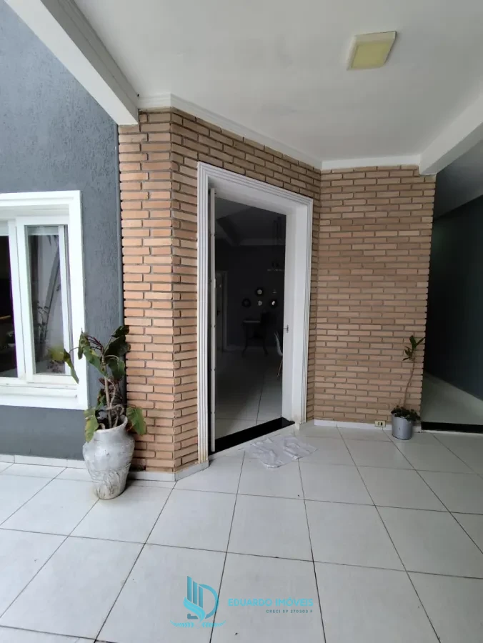 Imagem de VENDO Sobrado com Piscina em Aruja