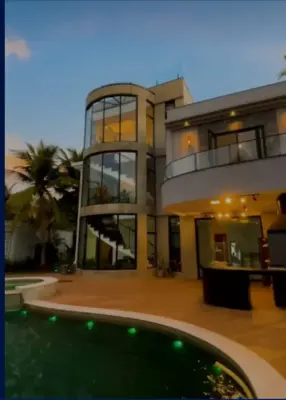 Imagem de Mansão de Luxo à Venda – Barra da Tijuca