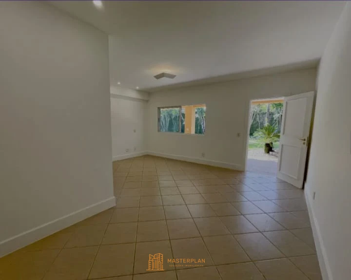 Imagem de Casa Alto Padrão à Venda – Próxima ao Vogue Square | Condomínio Fechado