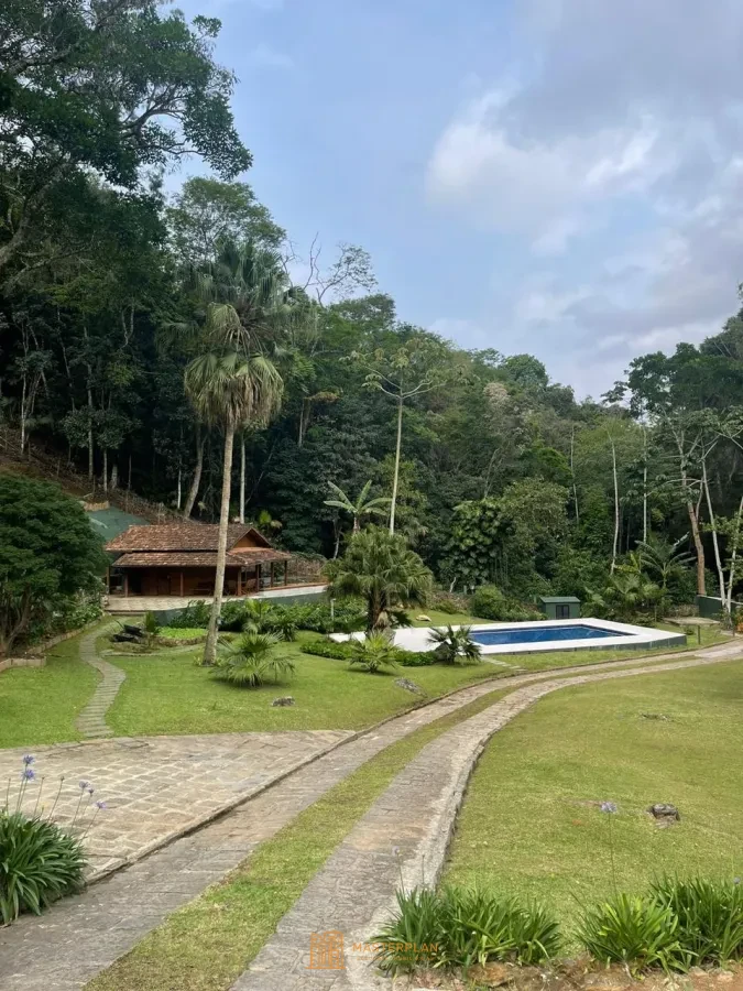 Imagem de Casa Alto Padrão com Vista Deslumbrante - Petrópolis-Rj