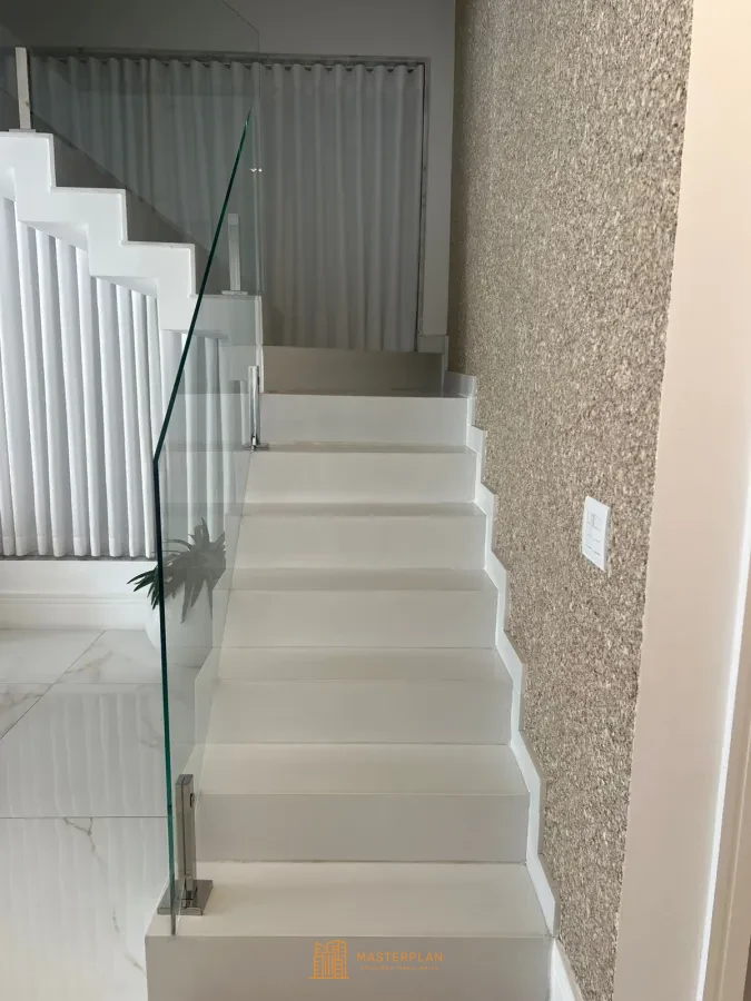 Imagem de Residência de alto padrão no Condomínio Riviera Del Sol – Recreio dos Bandeirantes