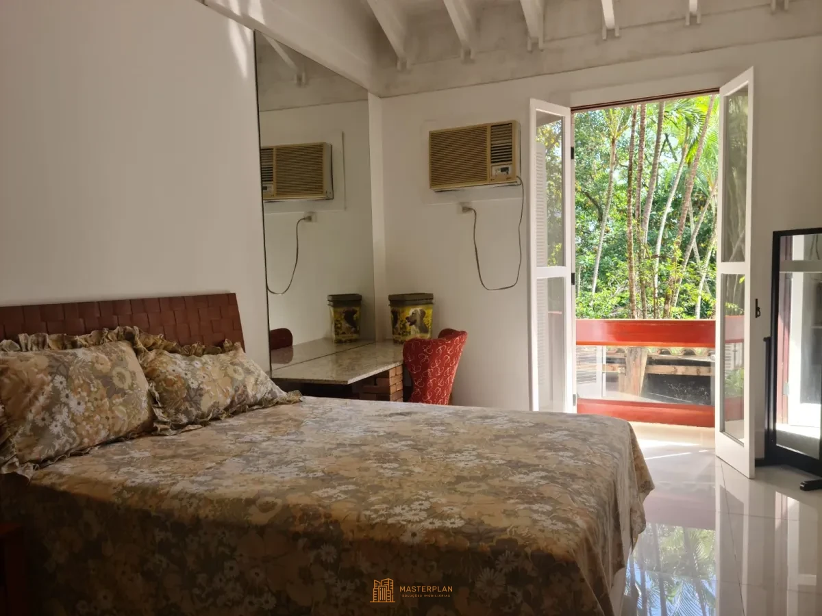 Imagem de Casa de Alto Padrão em Barra da Tijuca - RJ (Portinho do Massarú)