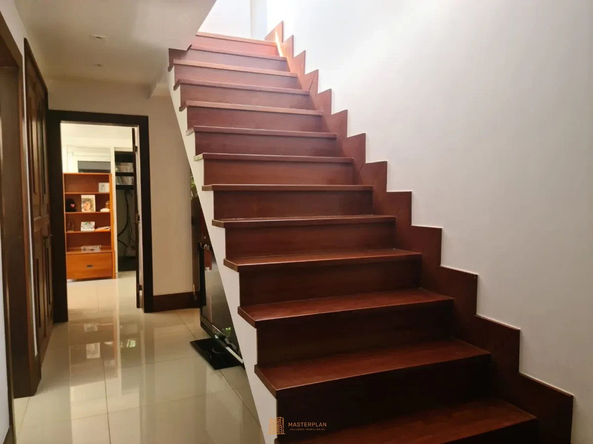 Imagem de Casa de Alto Padrão em Barra da Tijuca - RJ (Portinho do Massarú)