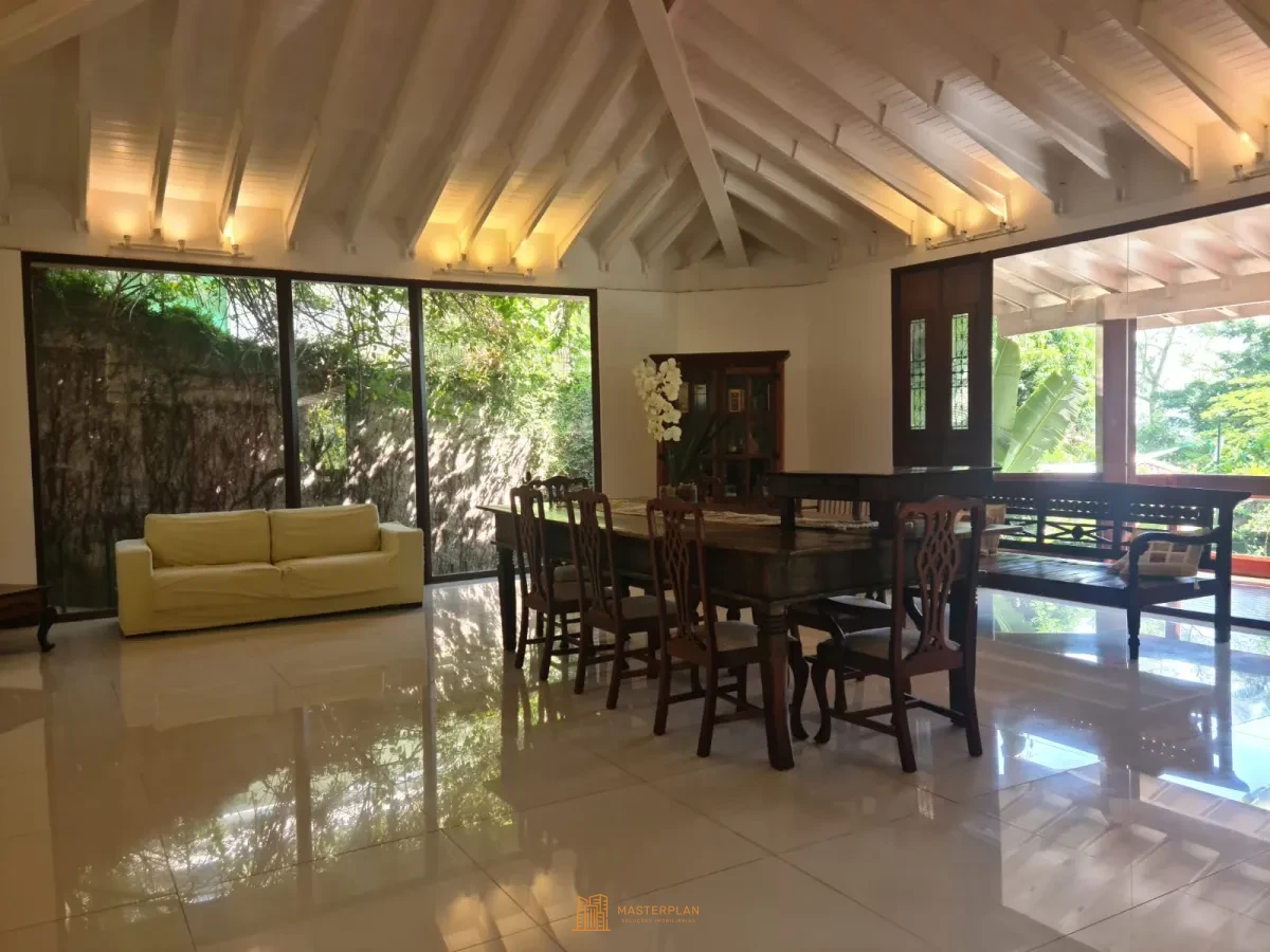 Imagem de Casa de Alto Padrão em Barra da Tijuca - RJ (Portinho do Massarú)