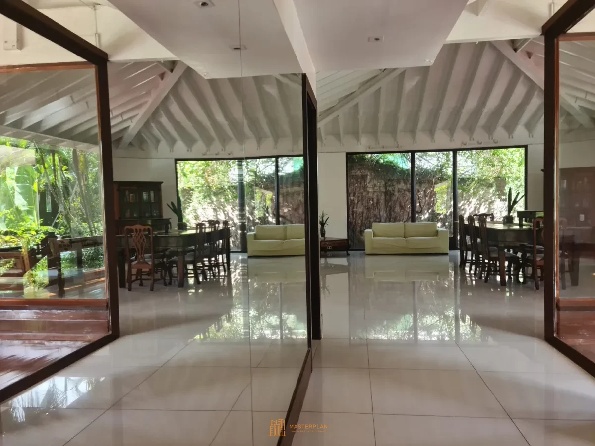 Imagem de Casa de Alto Padrão em Barra da Tijuca - RJ (Portinho do Massarú)
