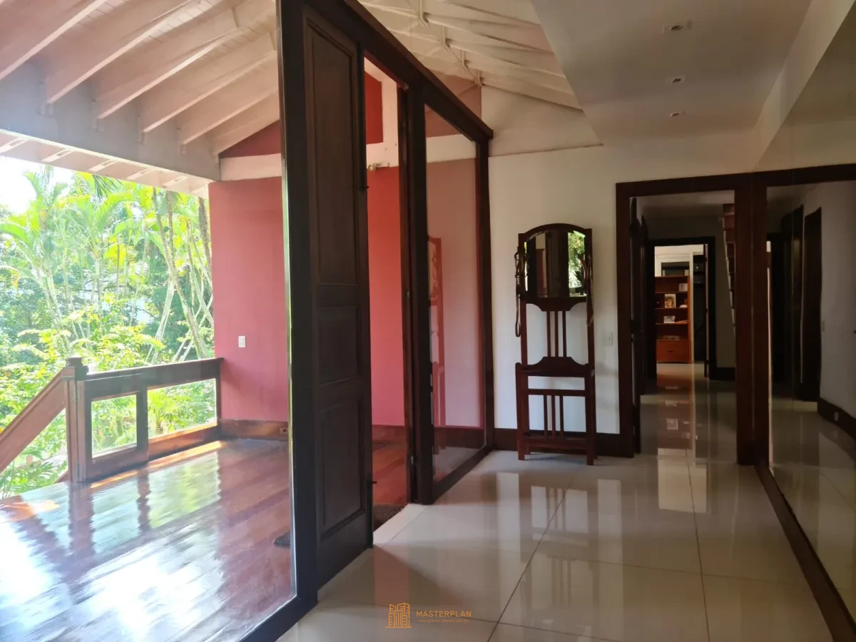 Imagem de Casa de Alto Padrão em Barra da Tijuca - RJ (Portinho do Massarú)