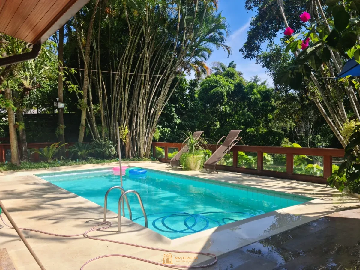 Imagem de Casa de Alto Padrão em Barra da Tijuca - RJ (Portinho do Massarú)