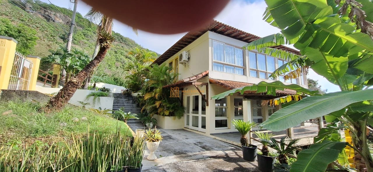 Imagem de Propriedade à Venda em Grumari – Ampla, Versátil e com Vista Privilegiada