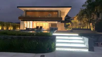 Imagem de 🏡 MANSÃO DE ALTO LUXO EM CONDOMÍNIO – DUPLEX MOBILIADA