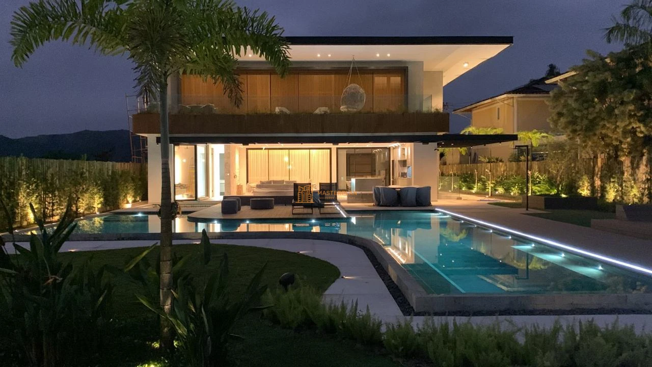 Imagem de 🏡 MANSÃO DE ALTO LUXO EM CONDOMÍNIO – DUPLEX MOBILIADA