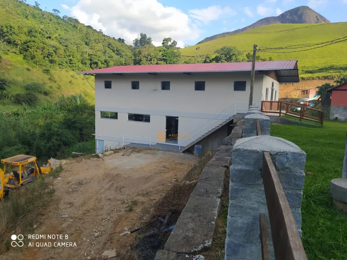 Imagem de 🌳 Fazenda com Pedreira, Eucalipto, Cachoeira e Hotel – Disponível para Venda