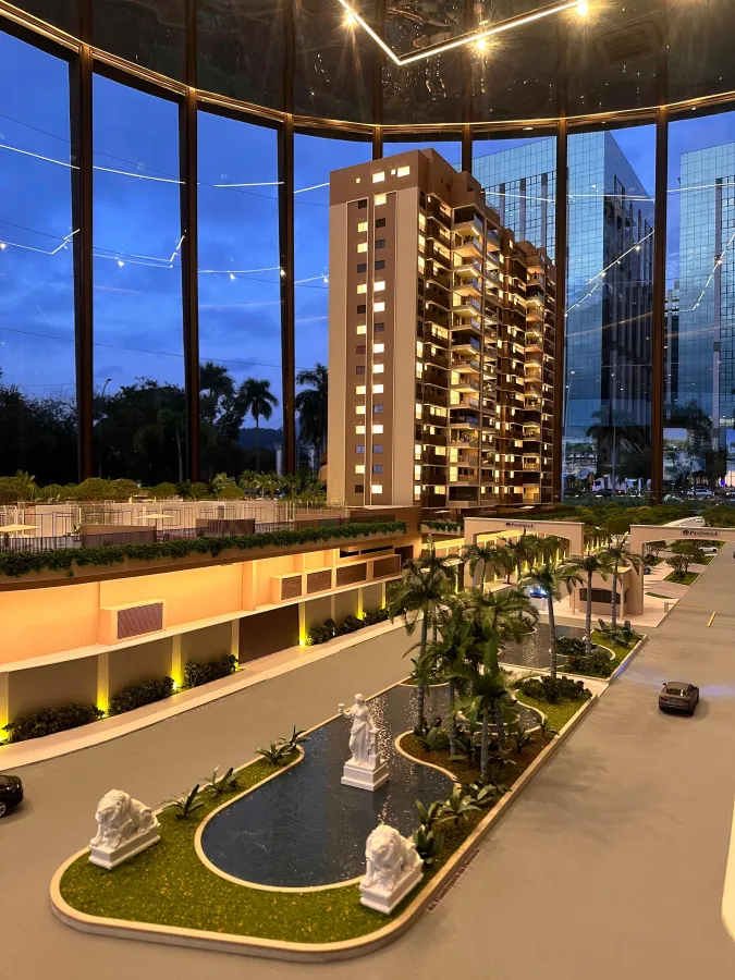 Imagem externa de Endless Península