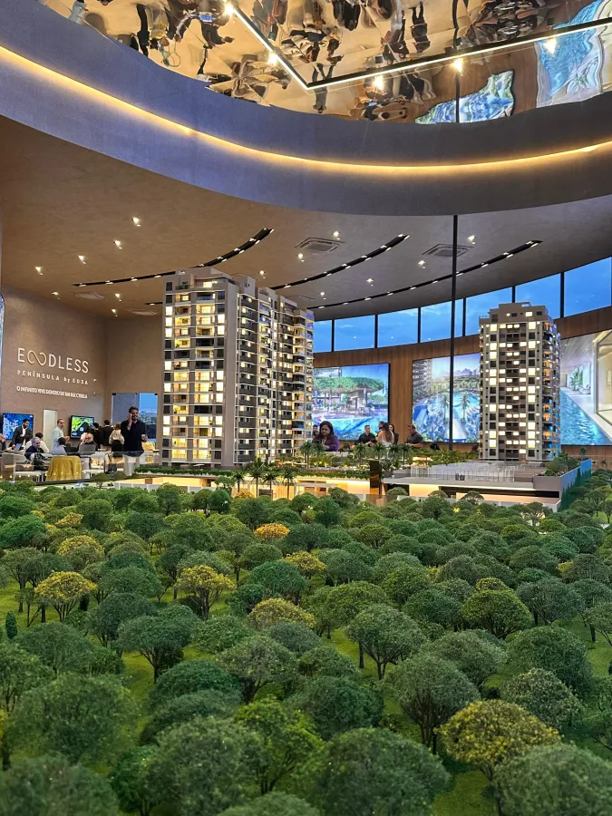 Imagem externa de Endless Península