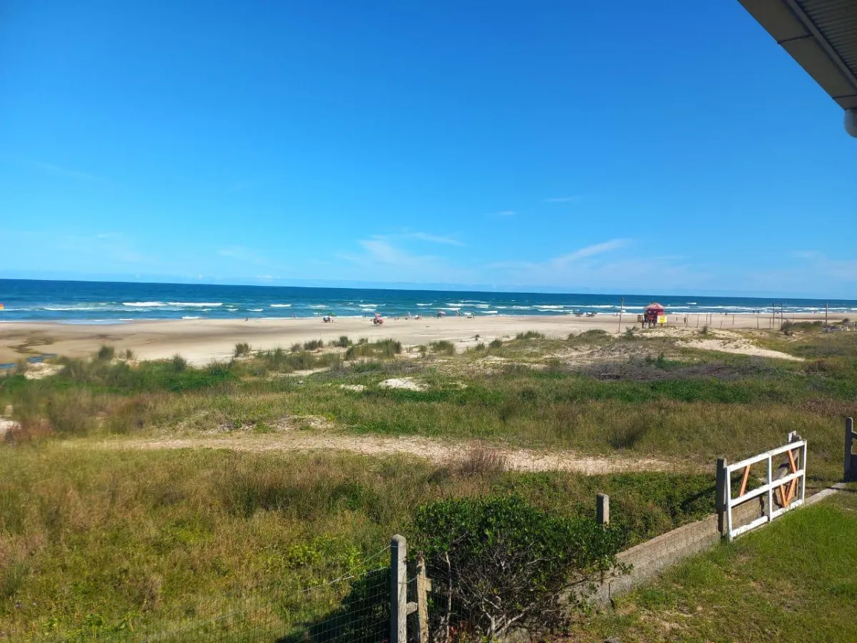 Imagem de Sobrado na beira mar