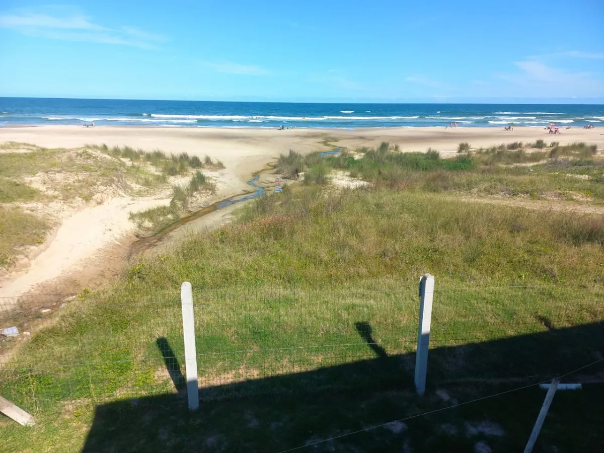 Imagem de Sobrado na beira mar