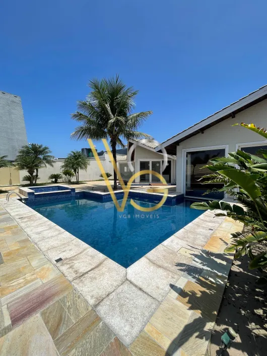 Imagem de Casa de Condomínio com 3 Quartos e 7 banheiros para Alugar, 980 m² por R$ 16.000/Mês