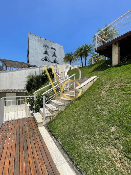 Imagem de Casa de Condomínio com 3 Quartos e 7 banheiros para Alugar, 980 m² por R$ 16.000/Mês