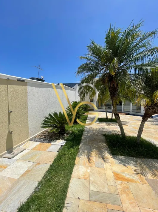 Imagem de Casa de Condomínio com 3 Quartos e 7 banheiros para Alugar, 980 m² por R$ 16.000/Mês