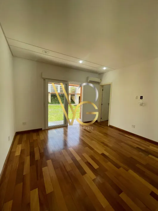 Imagem de Casa de Condomínio com 3 Quartos e 7 banheiros para Alugar, 980 m² por R$ 16.000/Mês