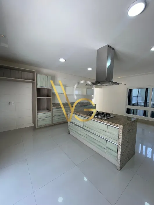Imagem de Casa de Condomínio com 3 Quartos e 7 banheiros para Alugar, 980 m² por R$ 16.000/Mês