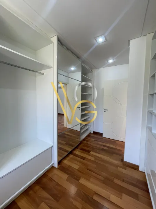 Imagem de Casa de Condomínio com 3 Quartos e 7 banheiros para Alugar, 980 m² por R$ 16.000/Mês