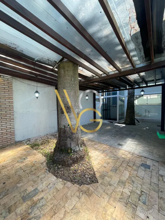 Imagem de Casa de Condomínio com 3 Quartos e 7 banheiros para Alugar, 980 m² por R$ 16.000/Mês