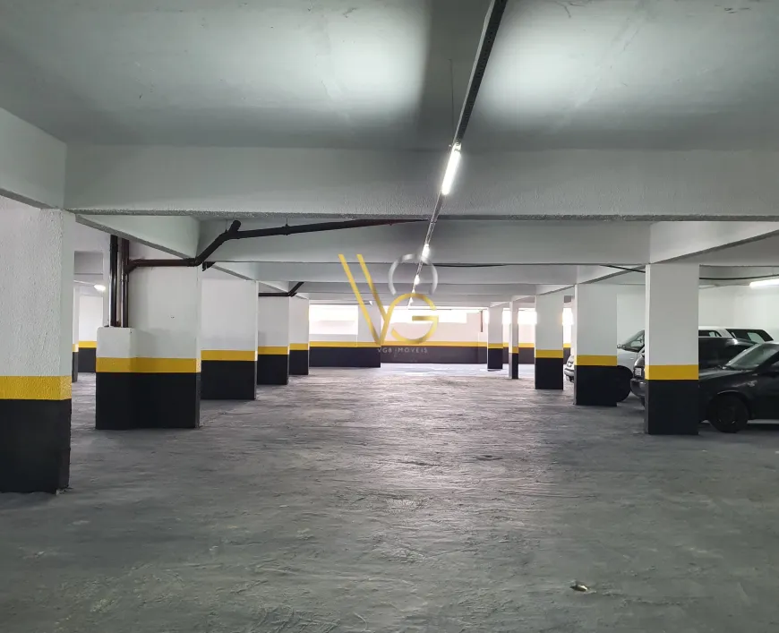 Imagem de Laje comercial para aluguel ou venda possui 258m² com 8 quartos