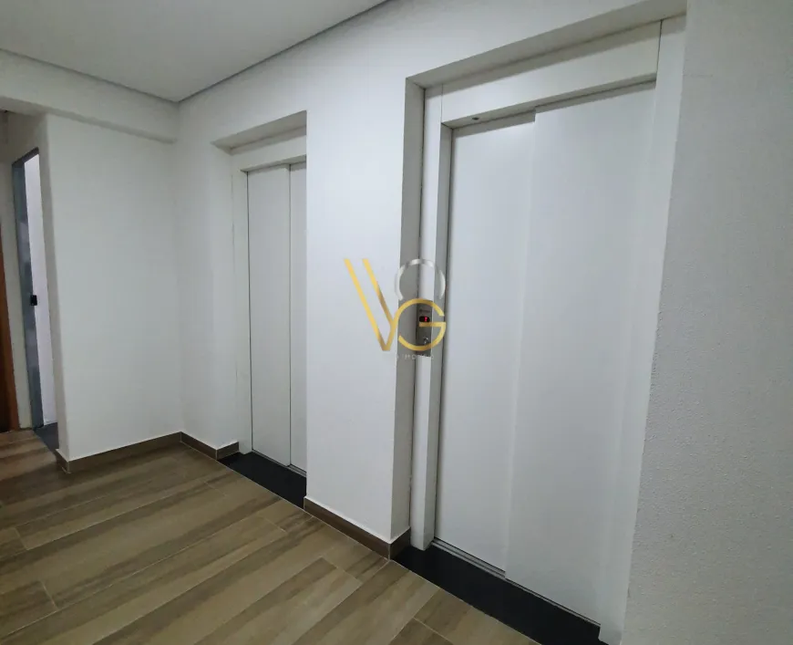 Imagem de Laje comercial para aluguel ou venda possui 258m² com 8 quartos