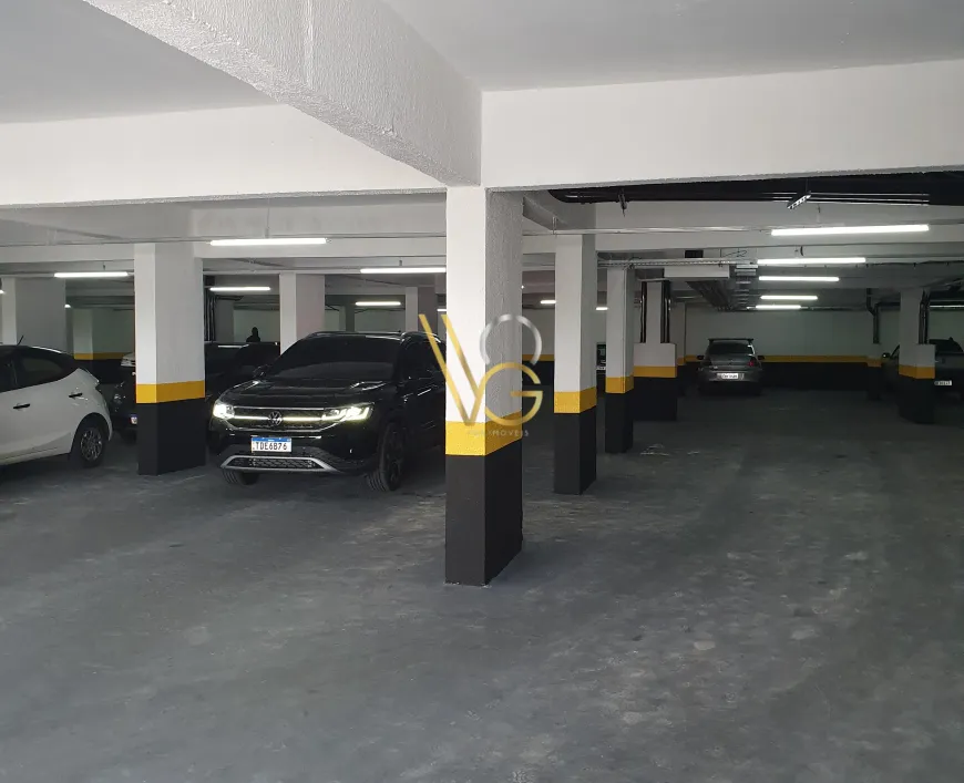 Imagem de Laje comercial para aluguel ou venda possui 258m² com 8 quartos