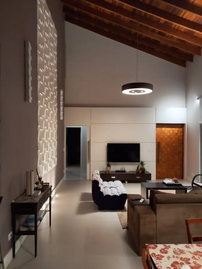 Imagem de Casa Mobiliada em Condomínio Fechado em Atibaia – 213m², 3 Suítes, Varanda e Churrasqueira!