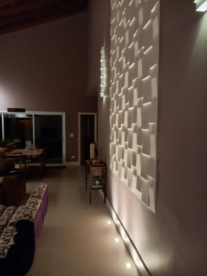 Imagem de Casa Mobiliada em Condomínio Fechado em Atibaia – 213m², 3 Suítes, Varanda e Churrasqueira!