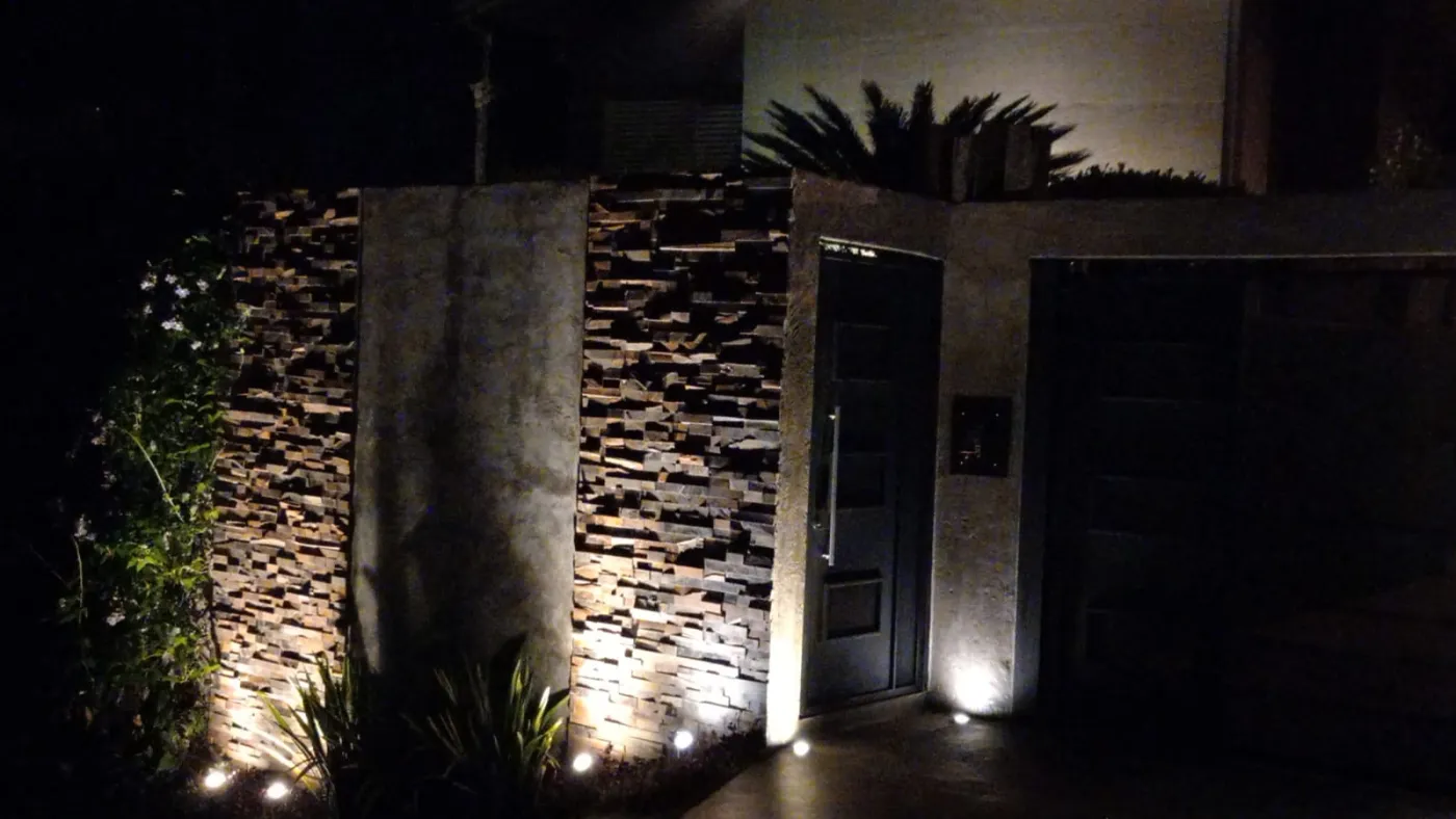 Imagem de Casa Mobiliada em Condomínio Fechado em Atibaia – 213m², 3 Suítes, Varanda e Churrasqueira!