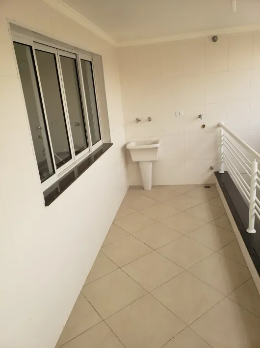 Imagem de Casa com 3 Quartos e 5 banheiros à Venda em Cidade Mae Do Ceu