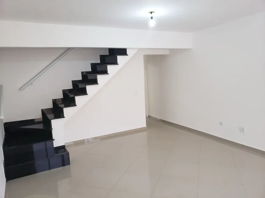 Imagem de Casa com 3 Quartos e 5 banheiros à Venda em Cidade Mae Do Ceu