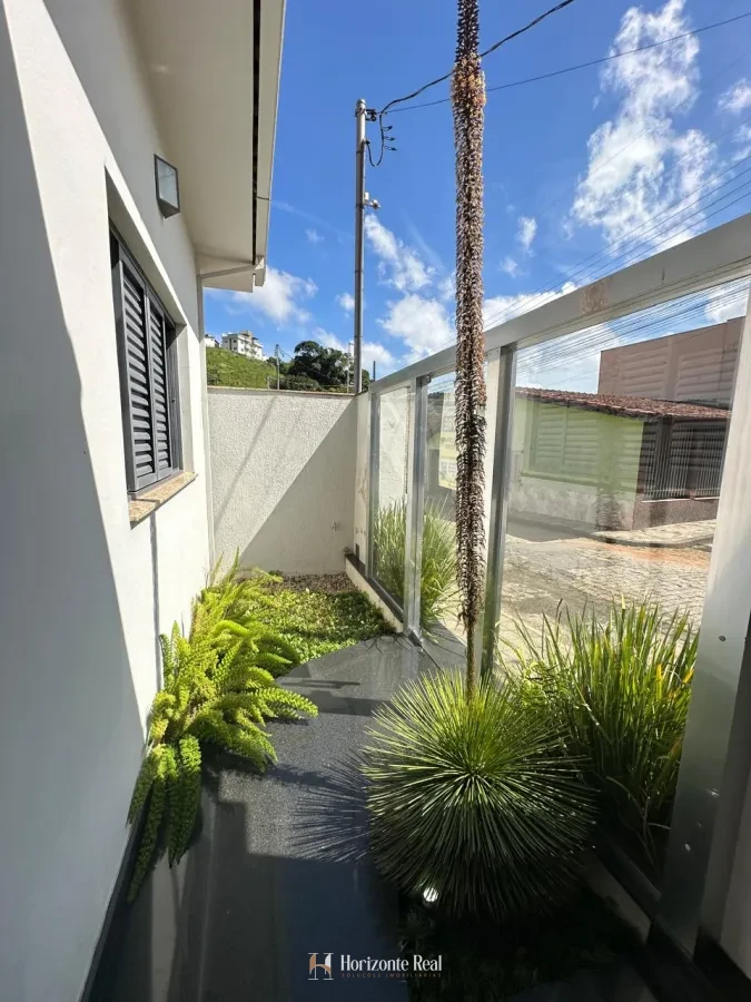 Imagem de CASA A VENDA NO CENTRO
