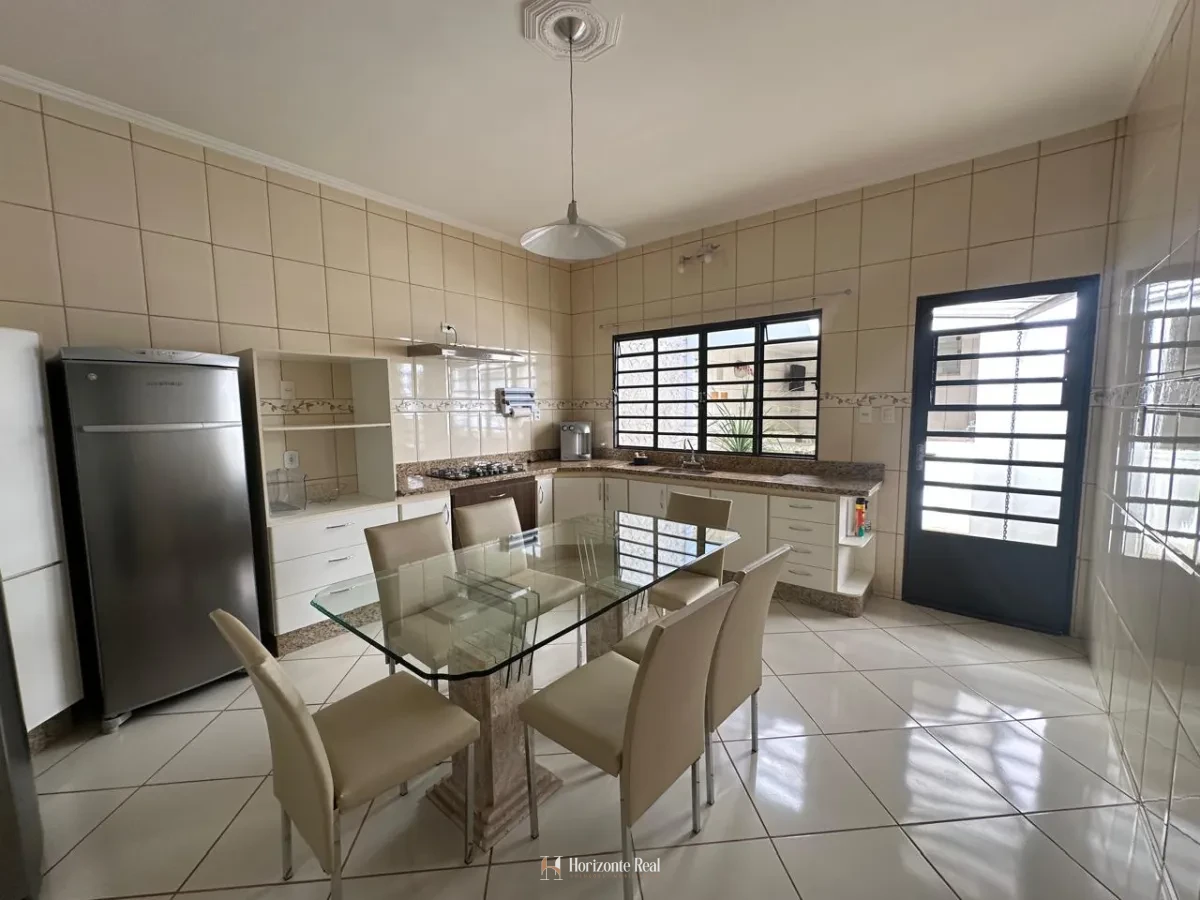 Imagem de CASA A VENDA NO CENTRO
