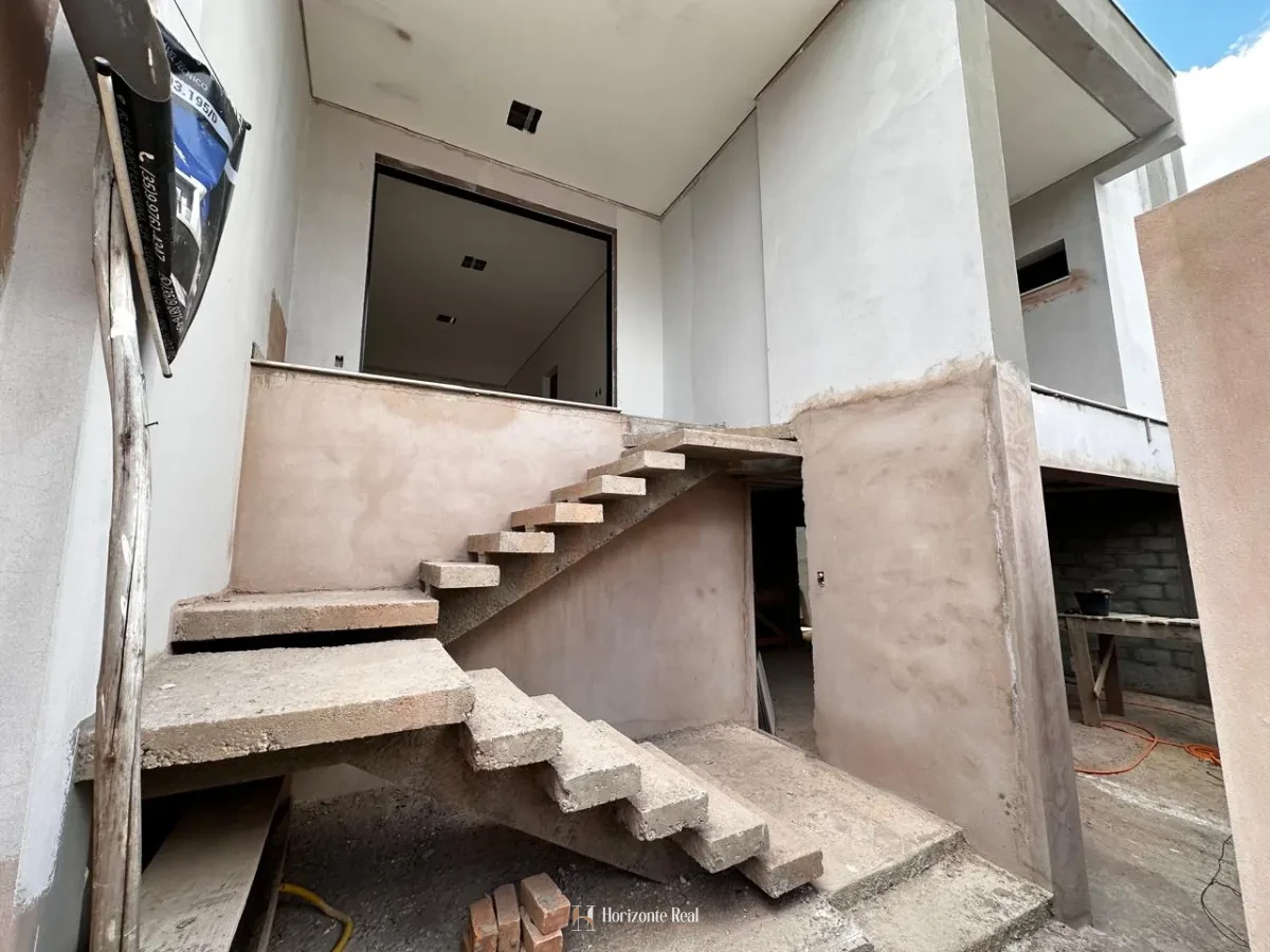 Imagem de CASA NOVA A VENDA PORTAL DA SERRA!
