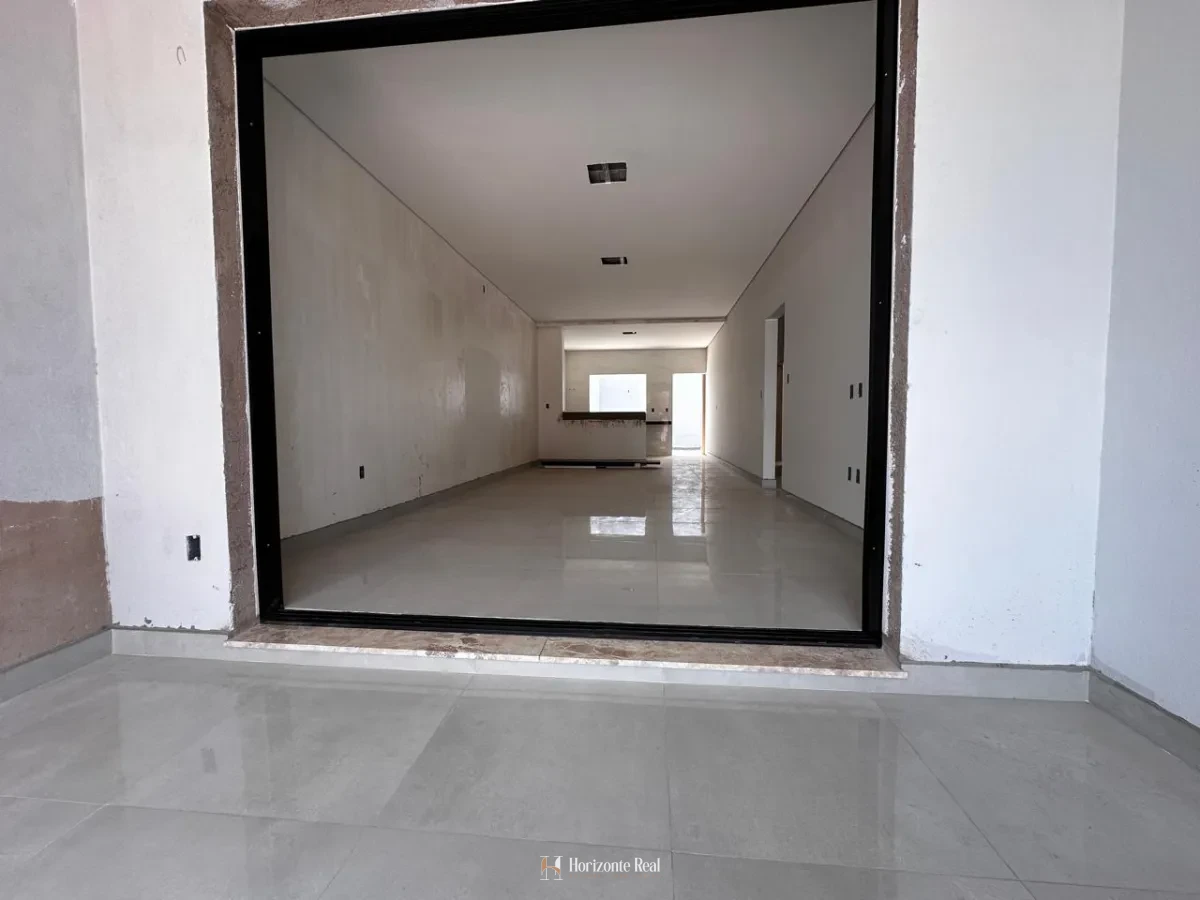 Imagem de CASA NOVA A VENDA PORTAL DA SERRA!